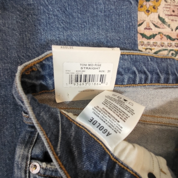 NWT  AGOLDE Toni Mid Rise Distressed Straight Leg Jeans in Obscure size 31 - Picture 9 of 16